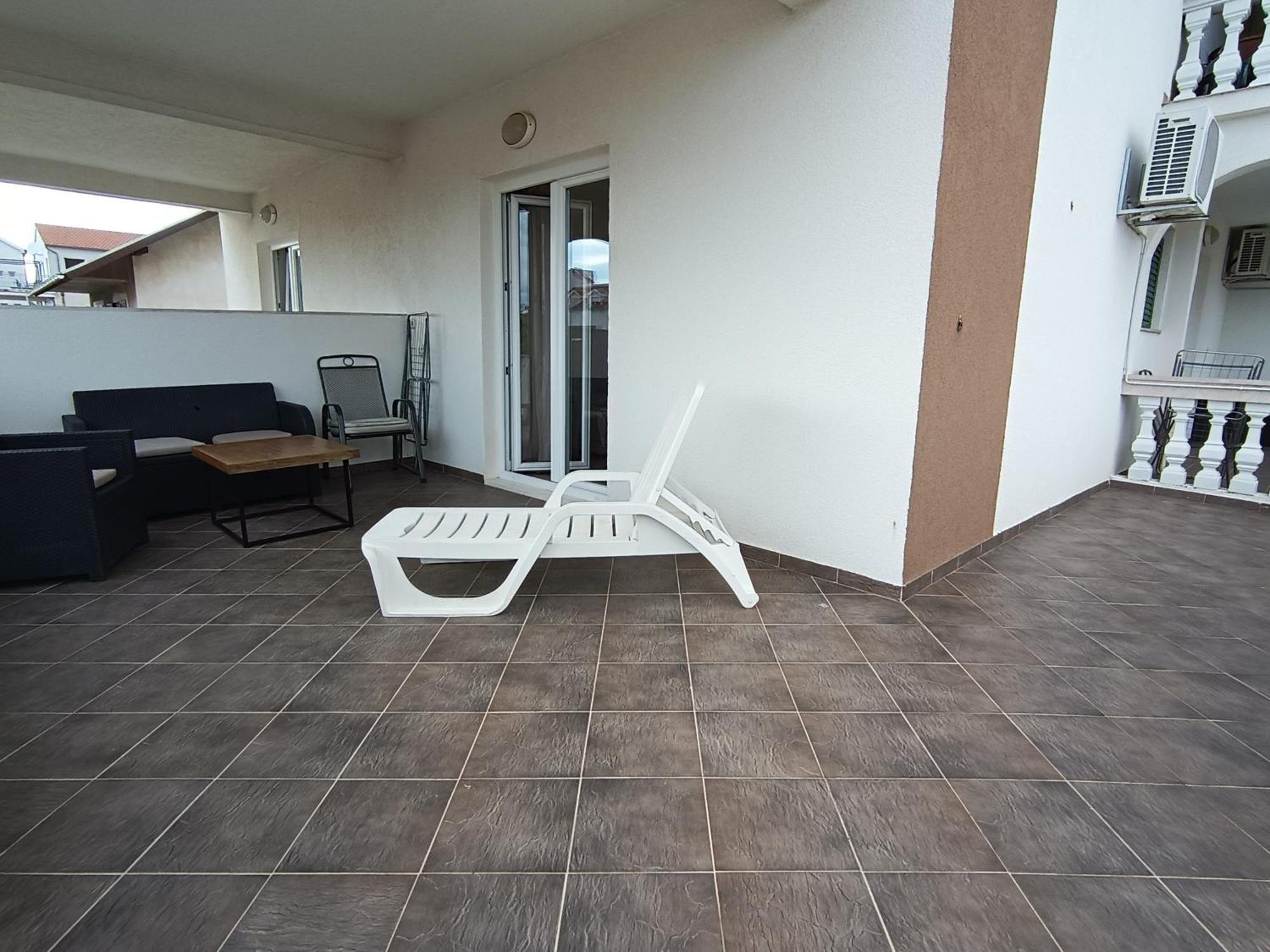 Apartments Jonjic Vodice Exterior foto