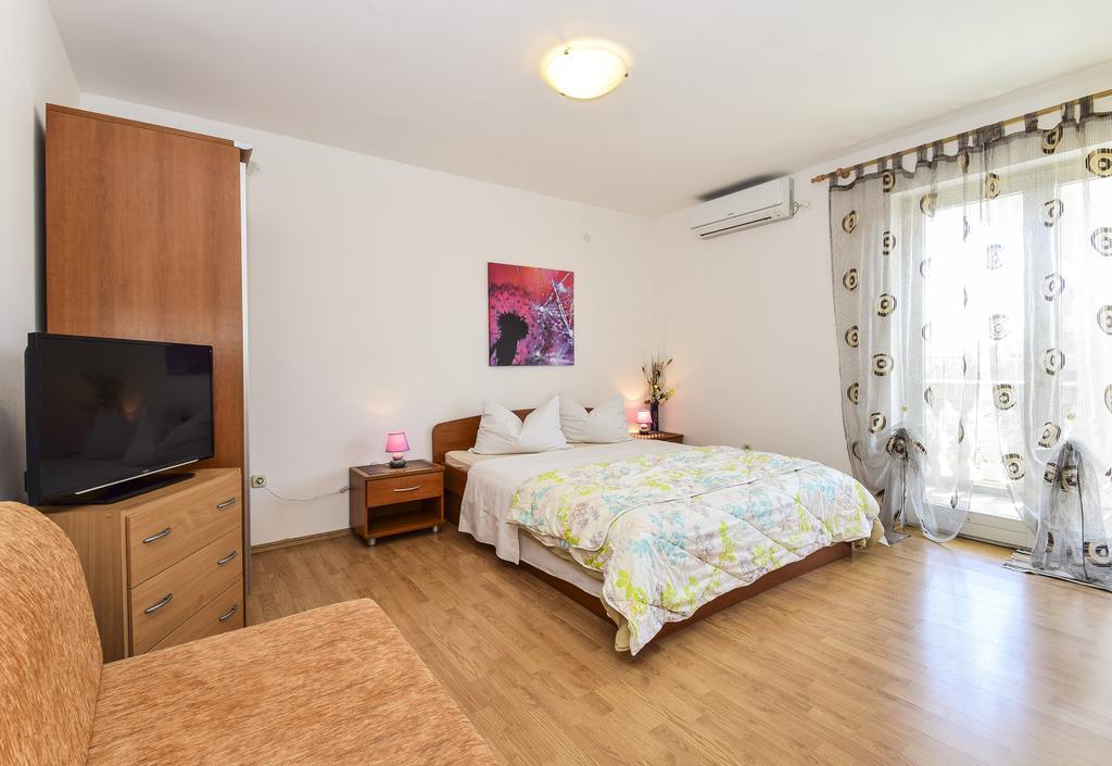 Apartments Jonjic Vodice Exterior foto