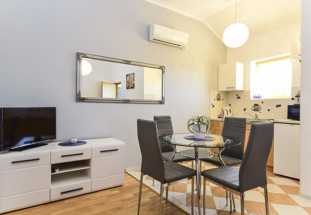 Apartments Jonjic Vodice Exterior foto