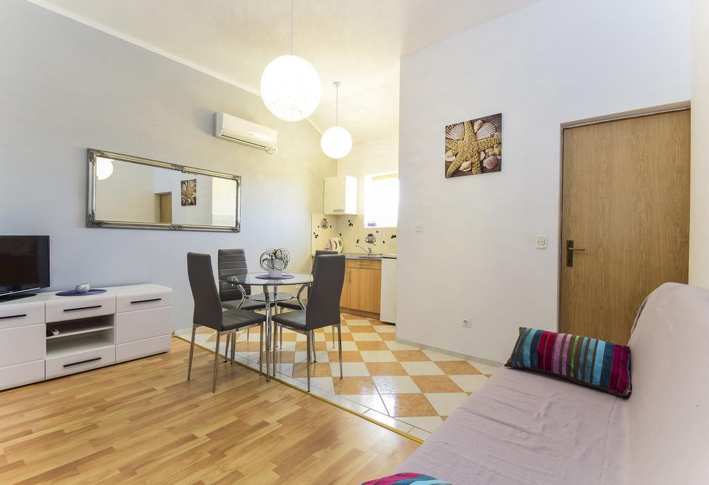 Apartments Jonjic Vodice Exterior foto