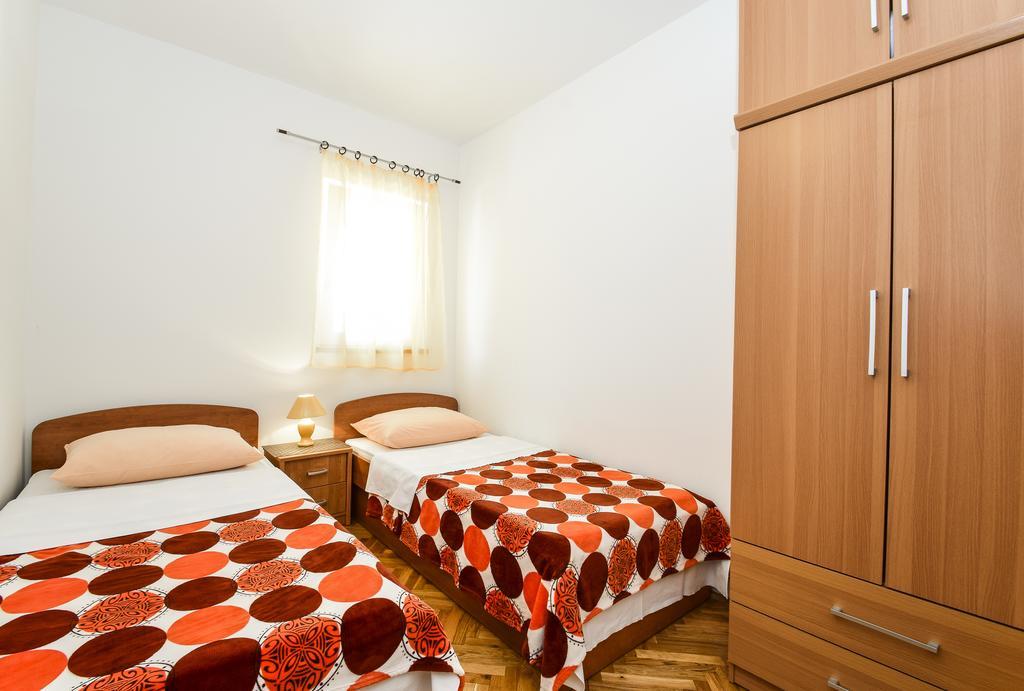 Apartments Jonjic Vodice Exterior foto
